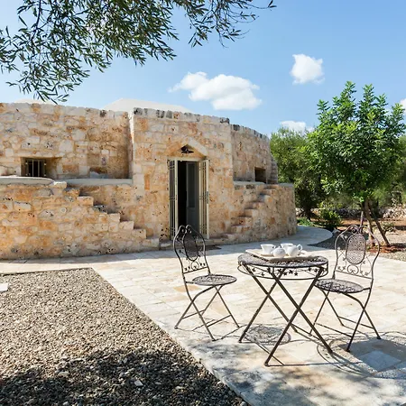 Trullo La Specchia * Cisternino